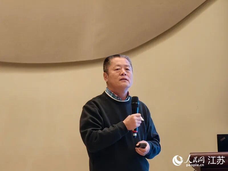 张向宏在WG6工作组会议上发言。人民网记者 鞠峰摄